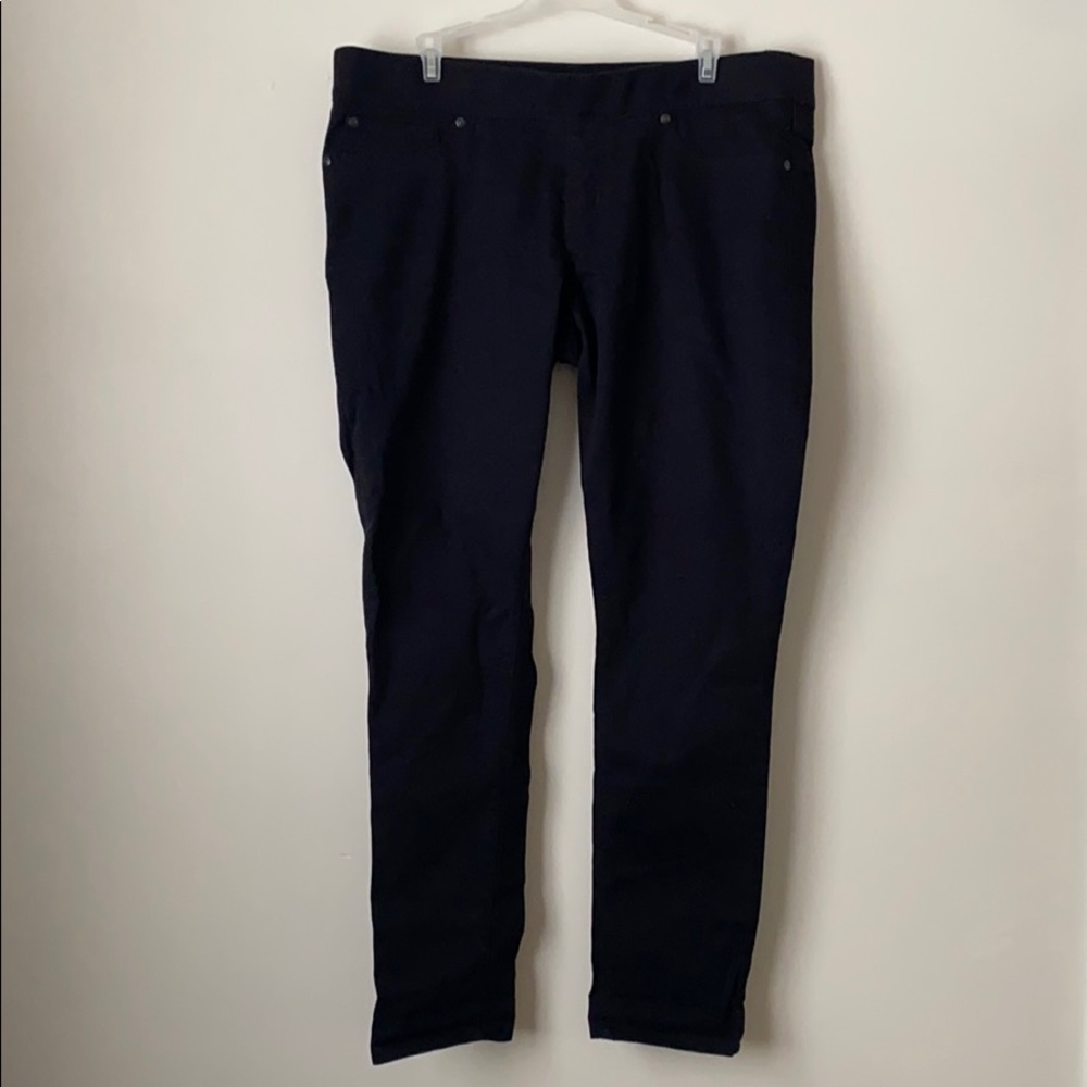 Black pull on jeans size 18